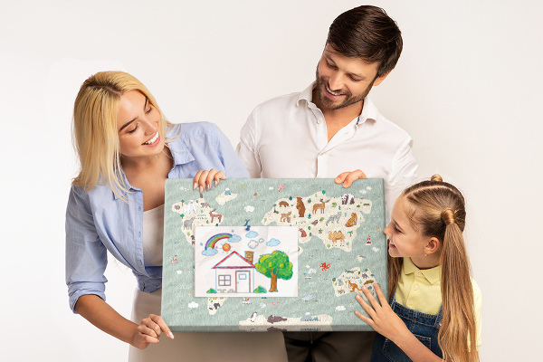Pizarra de corcho con diseño de mapa de animales del mundo