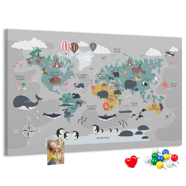 Tablero de anuncios mapamundi con ilustraciones de animales