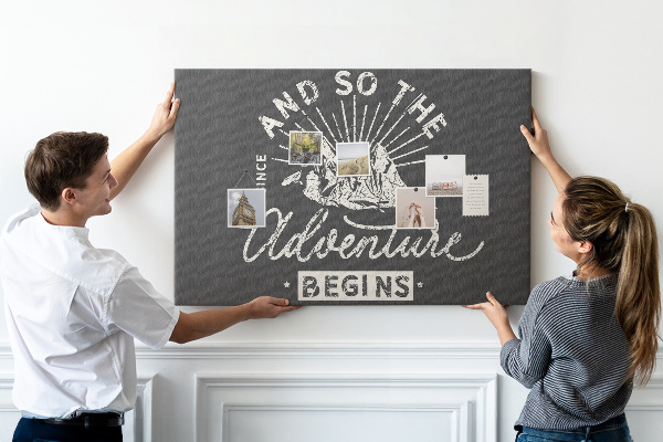 Tablero de anuncios con diseño de aventura en las montañas