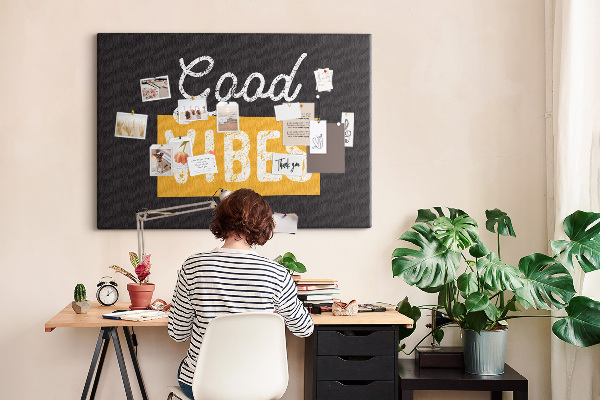 Tablero de corcho decorado Mensaje positivo sobre fondo oscuro