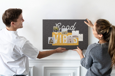 Tablero de corcho decorado Mensaje positivo sobre fondo oscuro