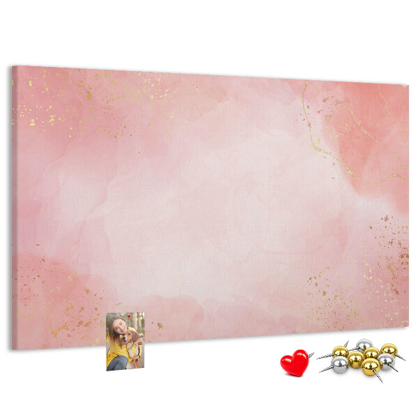 Pizarra de corcho con fondo rosa y delicados detalles dorados