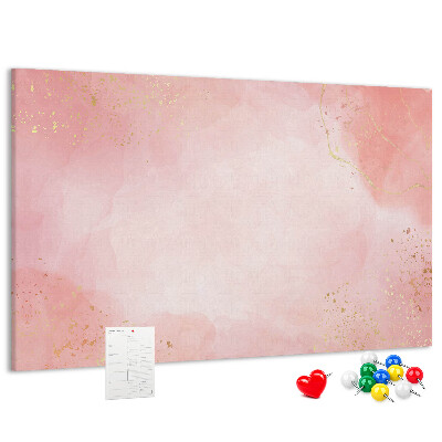 Pizarra de corcho con fondo rosa y delicados detalles dorados