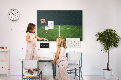 Tablero de anuncios con diseño de campo de fútbol con líneas y césped