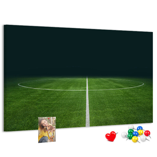 Tablero de anuncios con diseño de campo de fútbol con líneas y césped