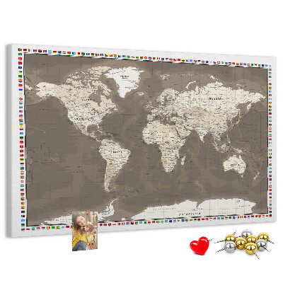 Tablero de anuncios mapa del mundo con banderas de países