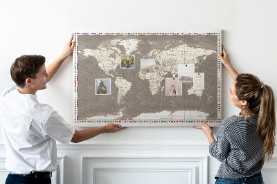 Tablero de anuncios mapa del mundo con banderas de países