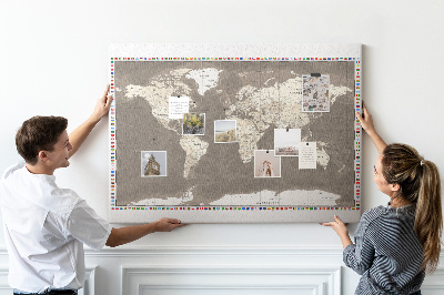 Tablero de anuncios mapa del mundo con banderas de países