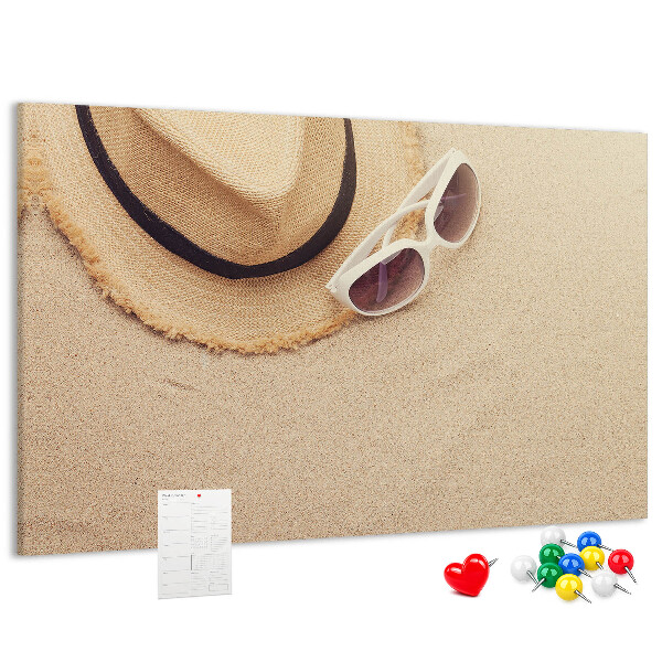 Tablero de corcho decorativo con diseño de playa y gafas de sol para un ambiente veraniego