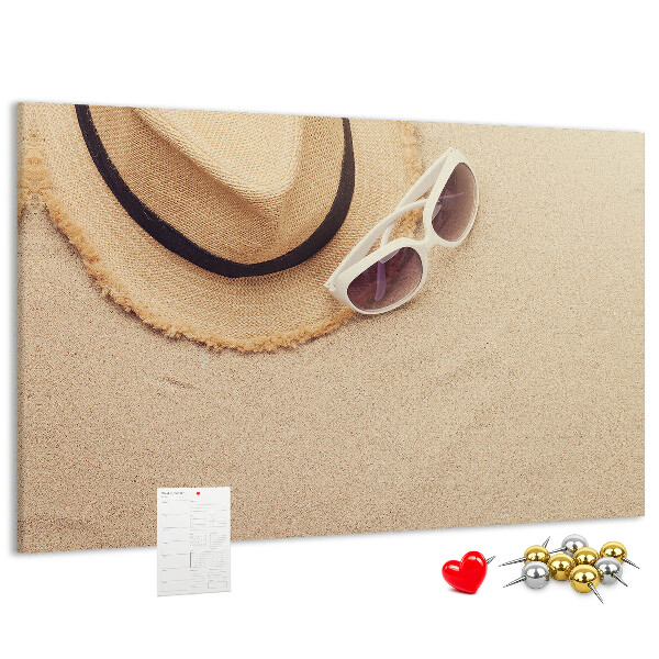 Tablero de corcho decorativo con diseño de playa y gafas de sol para un ambiente veraniego