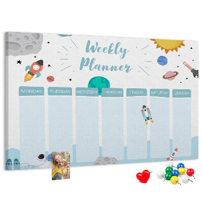Pizarra de corcho calendario semanal con diseño espacial de cohetes