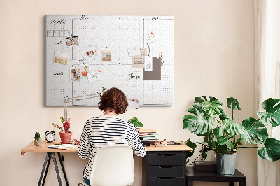 Tablero de corcho decorado con diseño de cuadrícula para organizar el tiempo