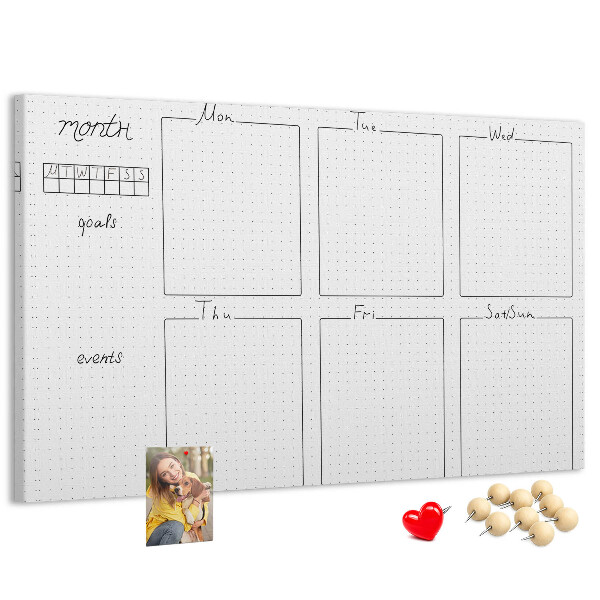 Tablero de corcho decorado con diseño de cuadrícula para organizar el tiempo