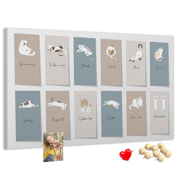 Pizarra de corcho con calendario de ilustraciones de mascotas