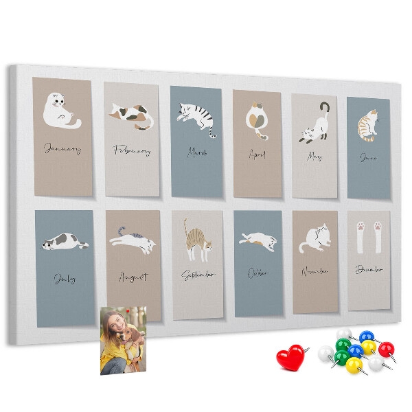 Pizarra de corcho con calendario de ilustraciones de mascotas