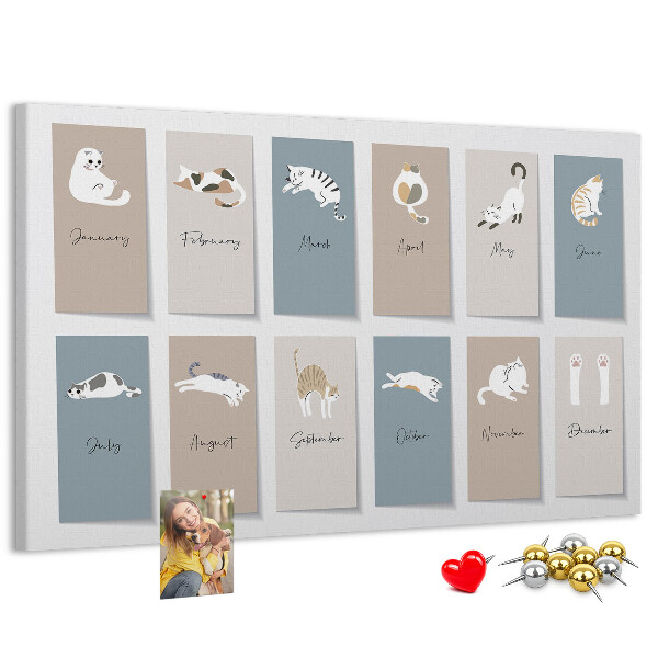 Pizarra de corcho con calendario de ilustraciones de mascotas
