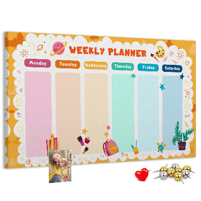 Tablero de corcho decorado agenda semanal con motivos escolares coloridos
