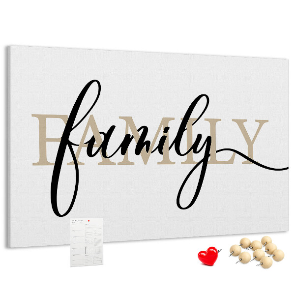 Pizarra de corcho con elegante inscripción familia sobre fondo blanco