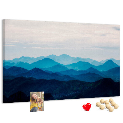 Tablero de corcho decorado diseño de paisaje de montaña en tonos azules