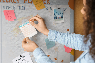 Tablero de anuncios horario semanal cósmico con diseño de estrellas