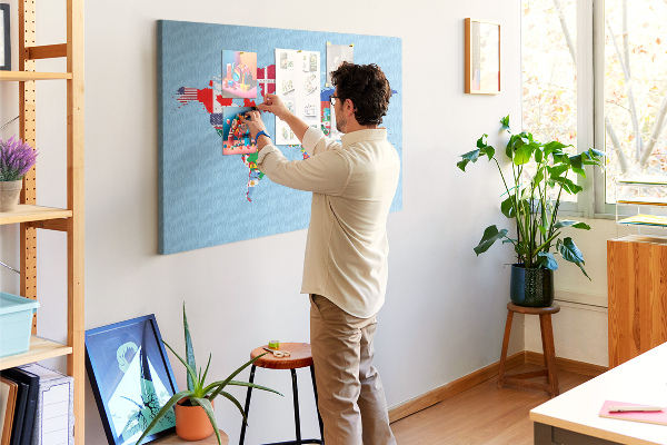 Tablero de corcho decorado mapa del mundo con banderas de países