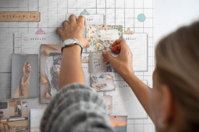 Tablero de anuncios planificador semanal con toques de color
