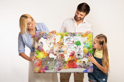 Tablero de corcho decorado mapa del mundo colorido al estilo acuarela