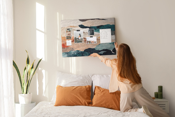 Tablero de anuncios nubes abstractas en colores apagados