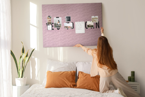 Tablero de corcho decorativo con diseño de pensamiento positivo y motivación