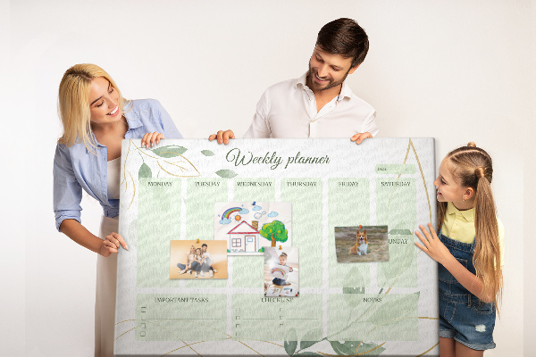 Agenda semanal de color verde con diseño de plantas