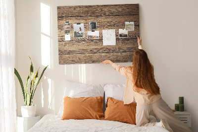 Tablero de anuncios de madera natural en tonos cálidos
