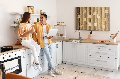 Tablero de anuncios con fondo de madera de bambú natural