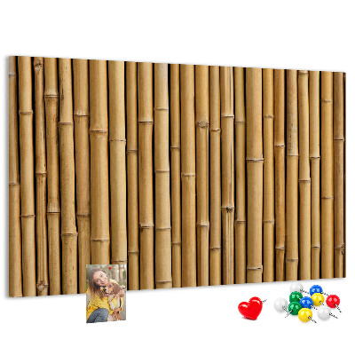 Tablero de anuncios con fondo de madera de bambú natural
