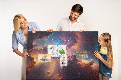 Pizarra de corcho con diseño de paisaje espacial de nebulosas coloridas