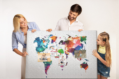 Tablero de corcho decorado mapamundi colorido con diseño geométrico