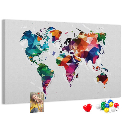 Tablero de corcho decorado mapamundi colorido con diseño geométrico