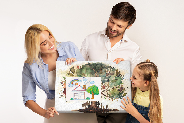 Tablero de corcho decorativo con diseño del árbol de la vida y personas bajo la sombra
