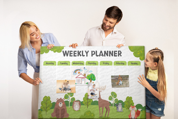 Tablero de anuncios planificador semanal infantil con diseño de animales del bosque