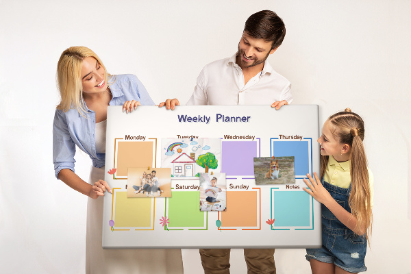 Pizarra de corcho calendario semanal con detalles florales