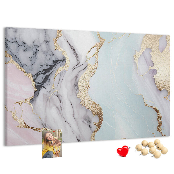 Tablero de corcho decorado con elegante diseño de mármol y detalles dorados