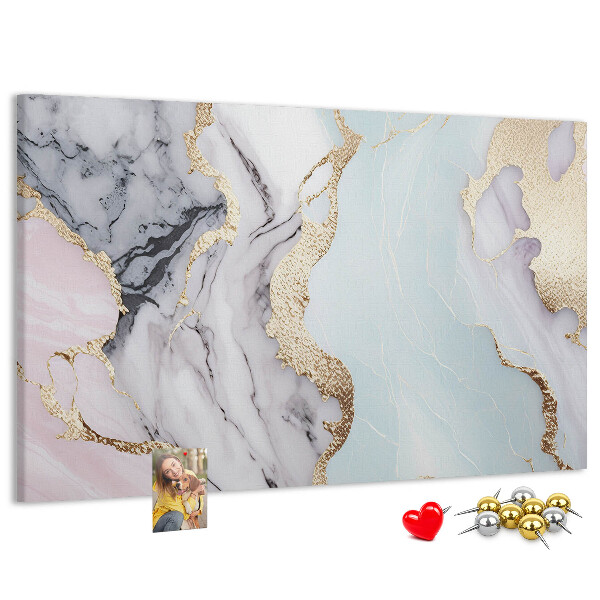 Tablero de corcho decorado con elegante diseño de mármol y detalles dorados