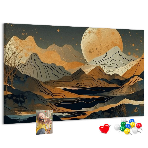 Pizarra de corcho con estampado de paisaje montañoso y luna al fondo