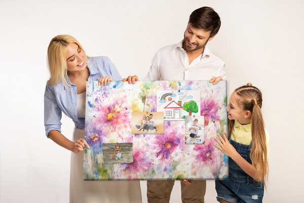 Tablero de corcho decorado con diseño de acuarelas florales en tonos rosados