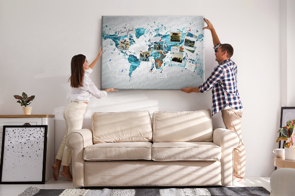 Tablero de corcho decorado diseño de mapa del mundo en acuarela