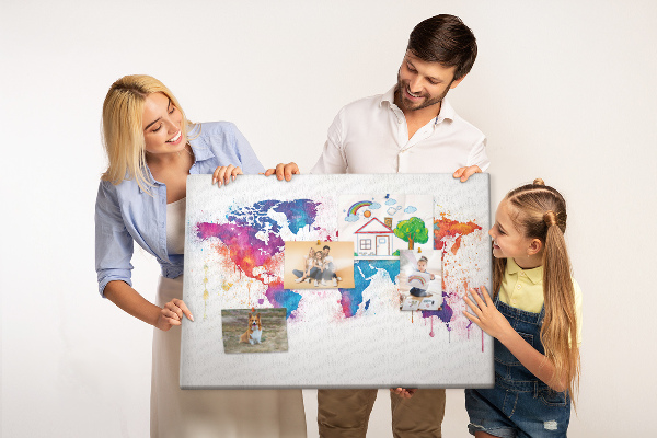 Tablero de anuncios mapa del mundo en acuarela a color