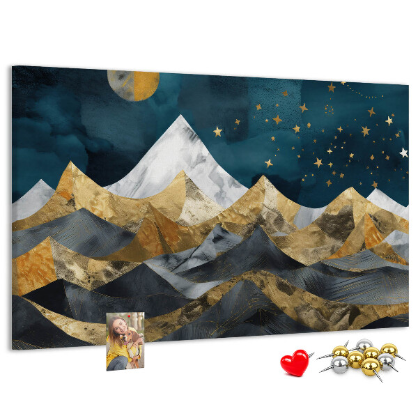 Tablero de corcho decorado diseño de montañas doradas bajo el cielo nocturno