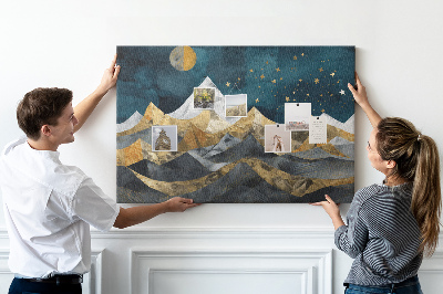Tablero de corcho decorado diseño de montañas doradas bajo el cielo nocturno
