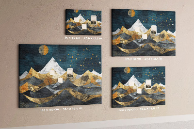 Tablero de corcho decorado diseño de montañas doradas bajo el cielo nocturno