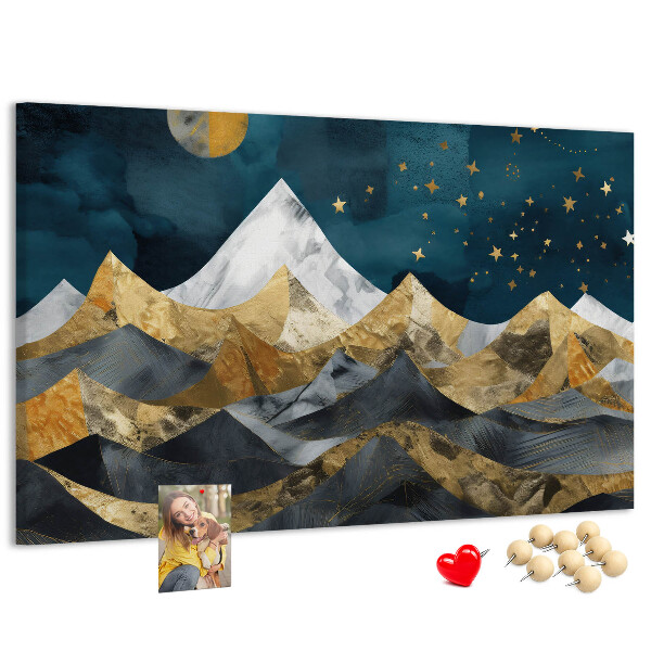 Tablero de corcho decorado diseño de montañas doradas bajo el cielo nocturno