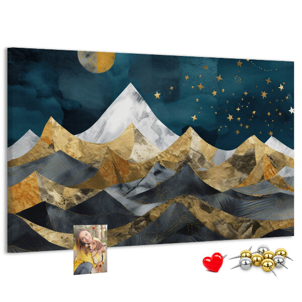 Tablero de corcho decorado diseño de montañas doradas bajo el cielo nocturno